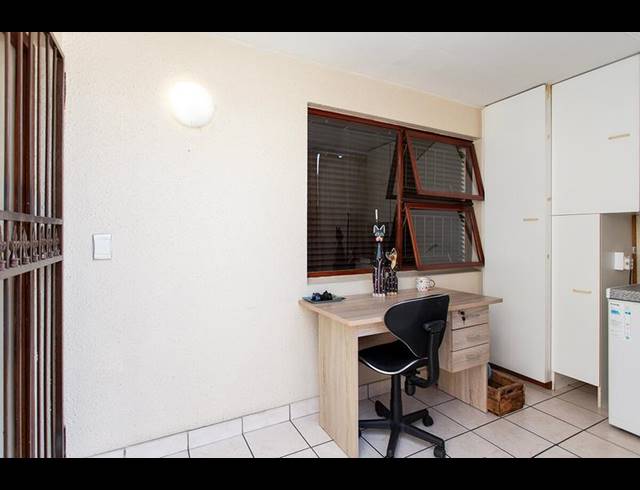 2 BEDROOM APARTMENT FOR SALE IN FERNDALE